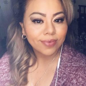 Meet your Posher, Mona